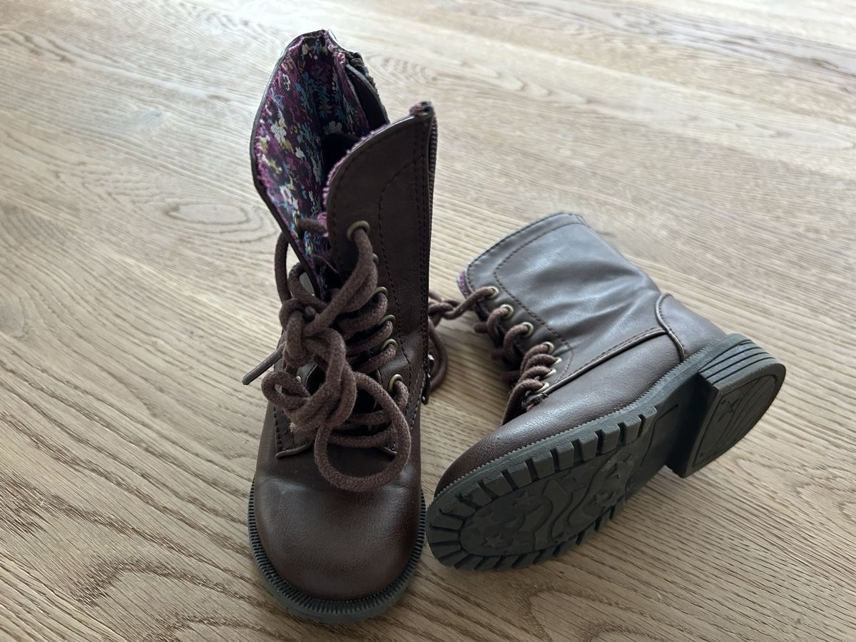 Scarpe per ragazzi: Stiefel Mädchen Grösse 21 – Usato da Lachen SZ venduto da rah_c6qj