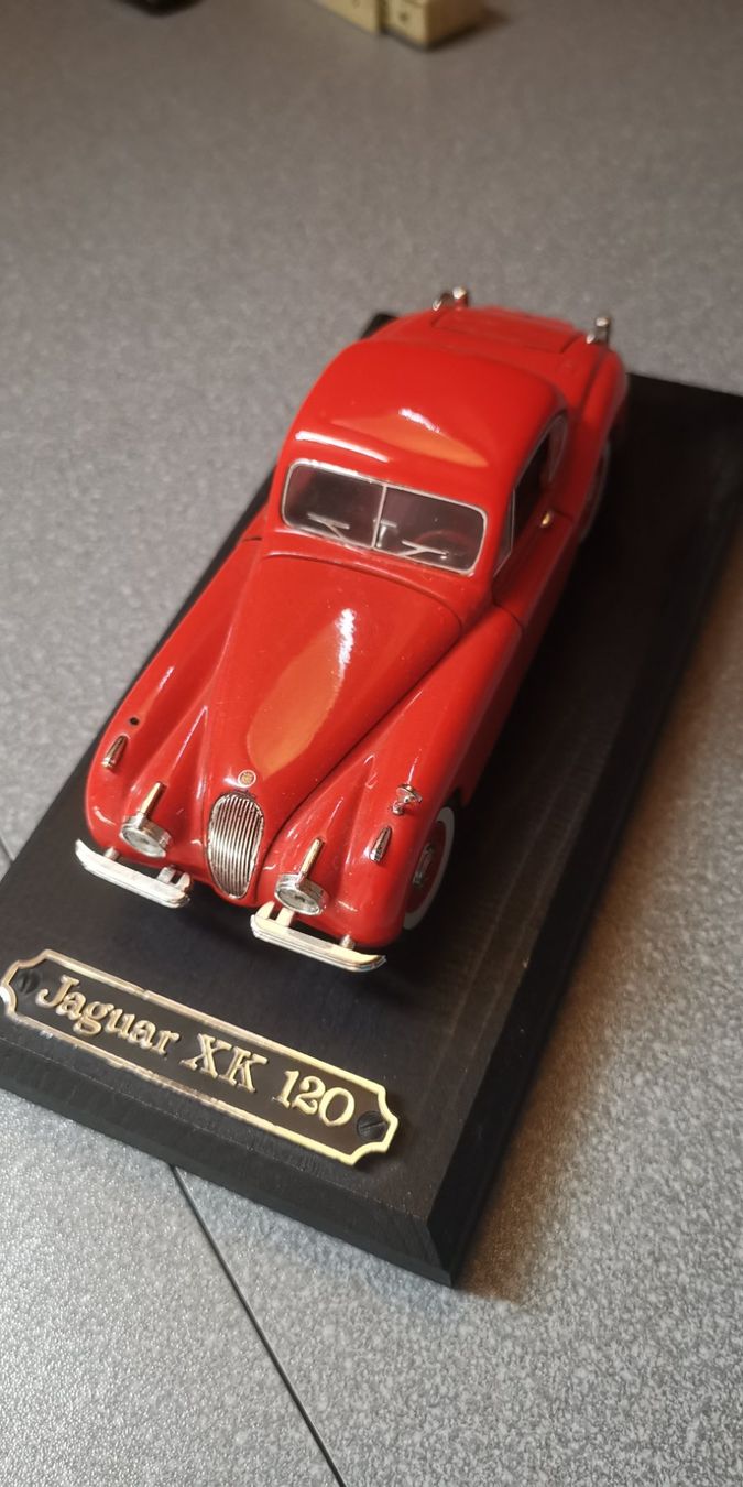 Jaguar Modellini d'auto: JAGUAR, Modelle, 10 Stück – Usato da Hausen AG venduto da inf_c5y7