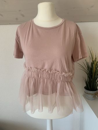 Rosa T-Shirt mit Tüll-Volant