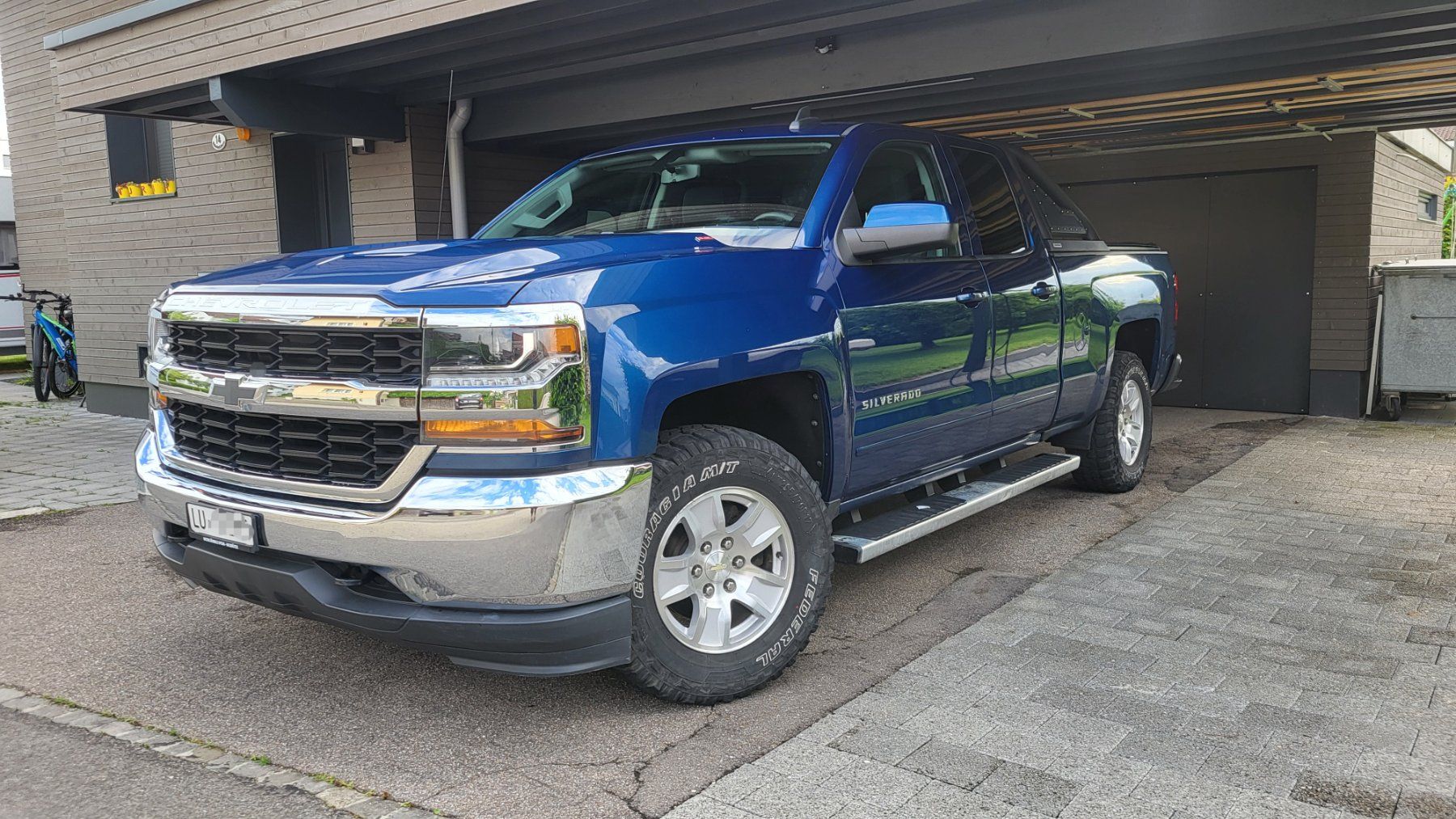 Chevrolet Automobili: Chevrolet Silverado 1500 - 3.5t Anhängelast – Usato da Schötz venduto da holz.wurm