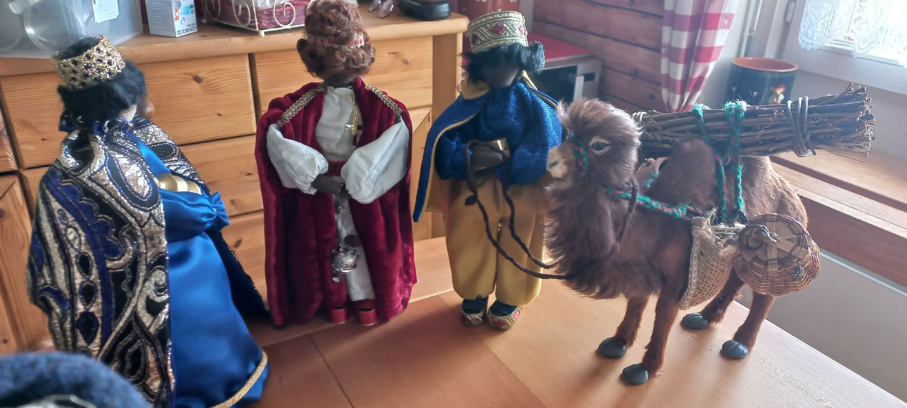 Toutes les décorations: Krippenfiguren, jede Figur ein Unikat – D'occasion à Hausen am Albis par Fahei 2