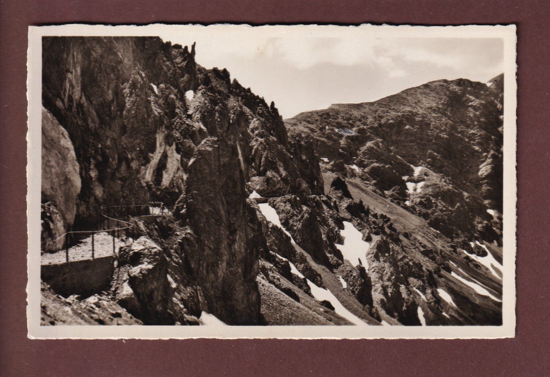 Cartoline postali: Davos - STRELAWEG - Weissfluhjoch Strelapass – Usato da Pully venduto da nicecards