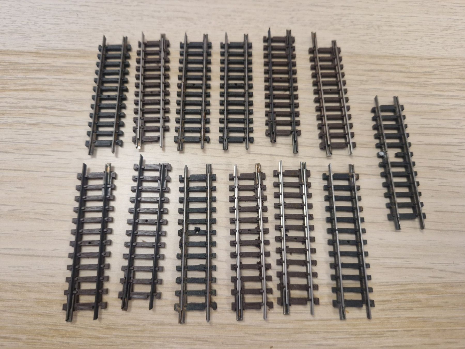 Arnold Modellini di ferrovie: Arnold N 13 x 0103 Gerades gleis – Usato da St-Aubin-Sauges venduto da tantome