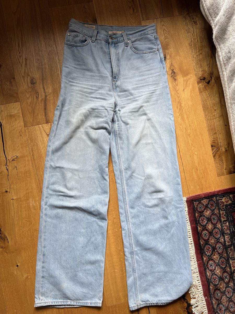 Levi's Jeans: Levi's High Loose Jeans W29 hellblau – Gebraucht aus Näfels von nat_y6ms