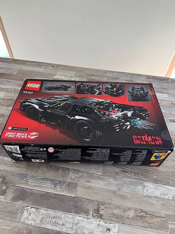 Kit di costruzioni: LEGO TECHNIC 42127 La Batmobile de Batman – Usato da La Chaux de Fonds venduto da 2300horlogerie 1