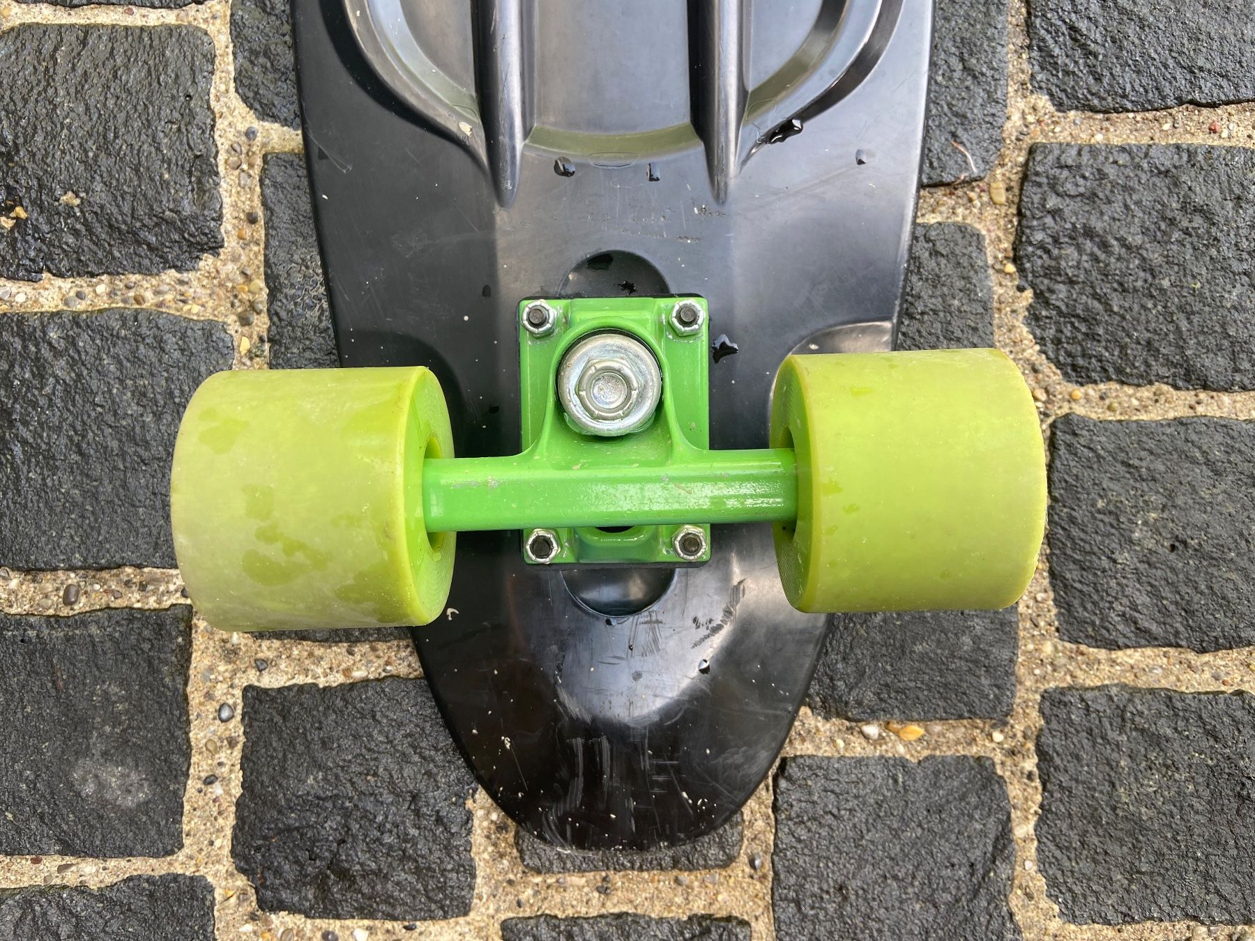 Skateboards: Neuwertiges Skateboard / Rollbrett schwarz – Gebraucht aus Kleinandelfingen von linssandra 2
