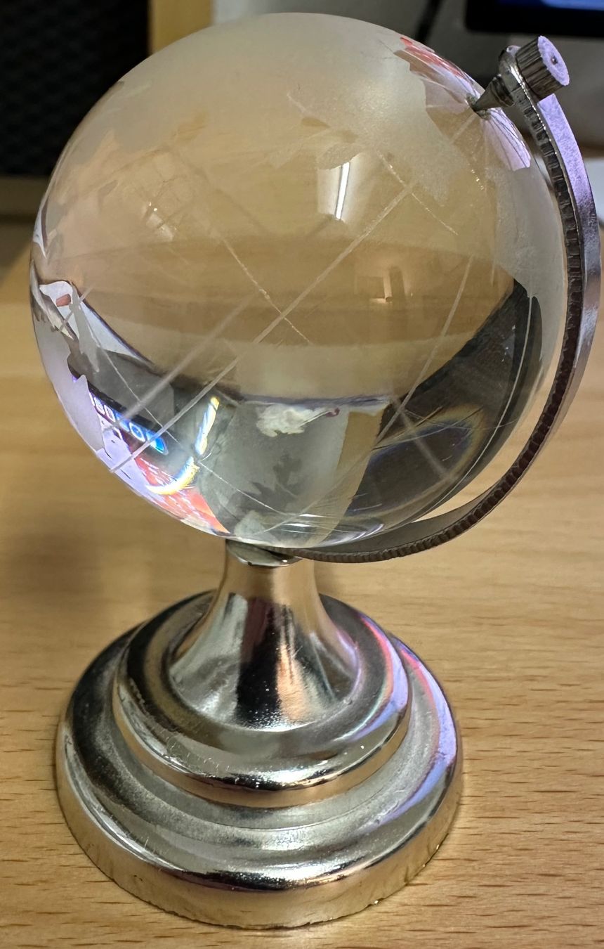 Altro in Decorazioni & Accessori: Petit globe terrestre en verre – Usato da fribourg venduto da gatoa 2