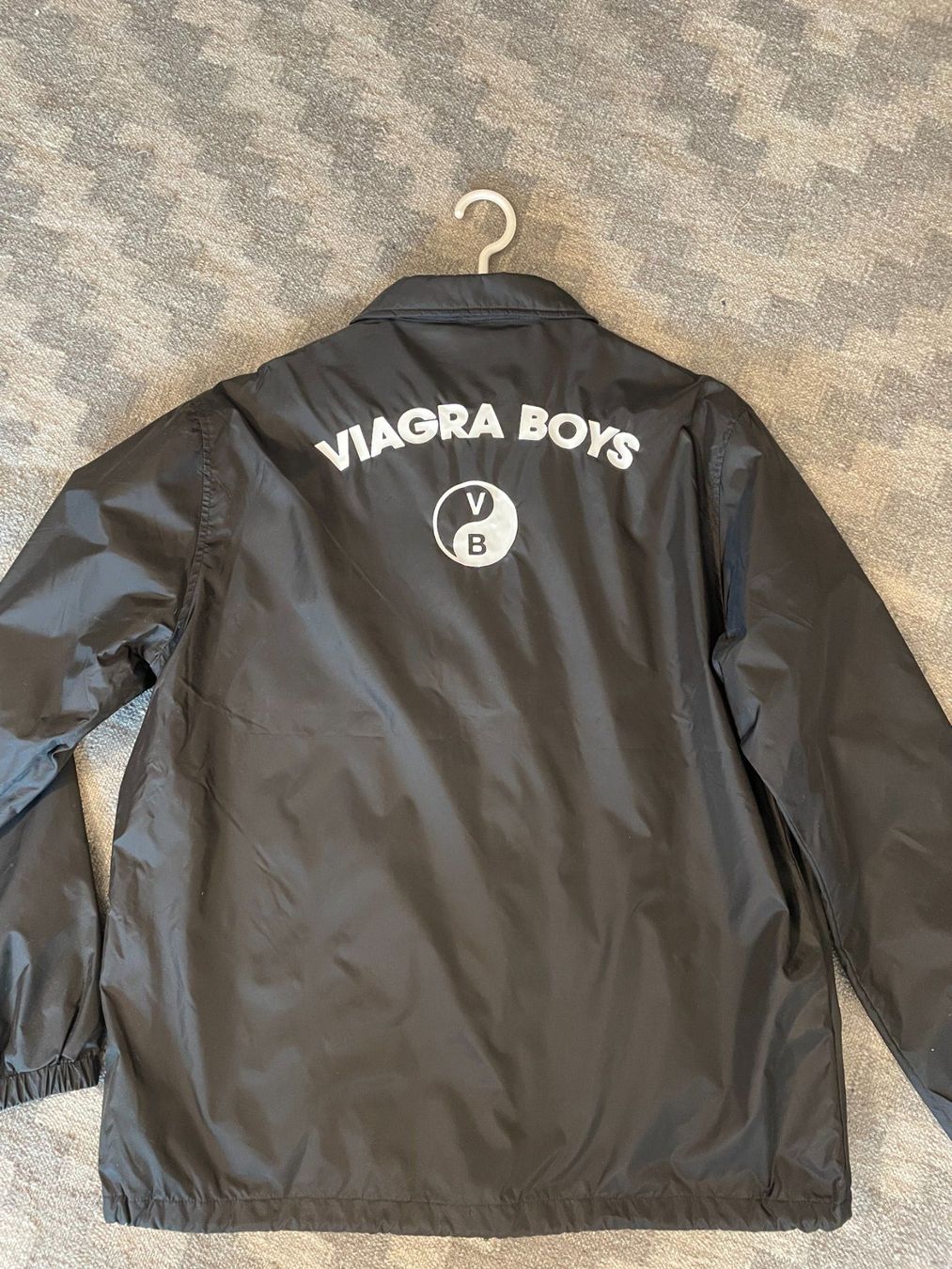 Jacken: Viagra Boys SALARYMAN JACKET – Neu (gemäss Beschreibung) aus Lugano von kev_xq6v