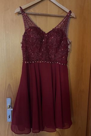 Rotes Kleid von JJ‘s House