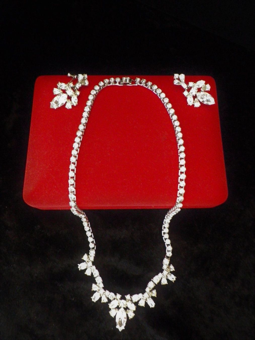 Ketten: Antikes Schmuck Set – Gebraucht aus Reinach BL von Annodomini