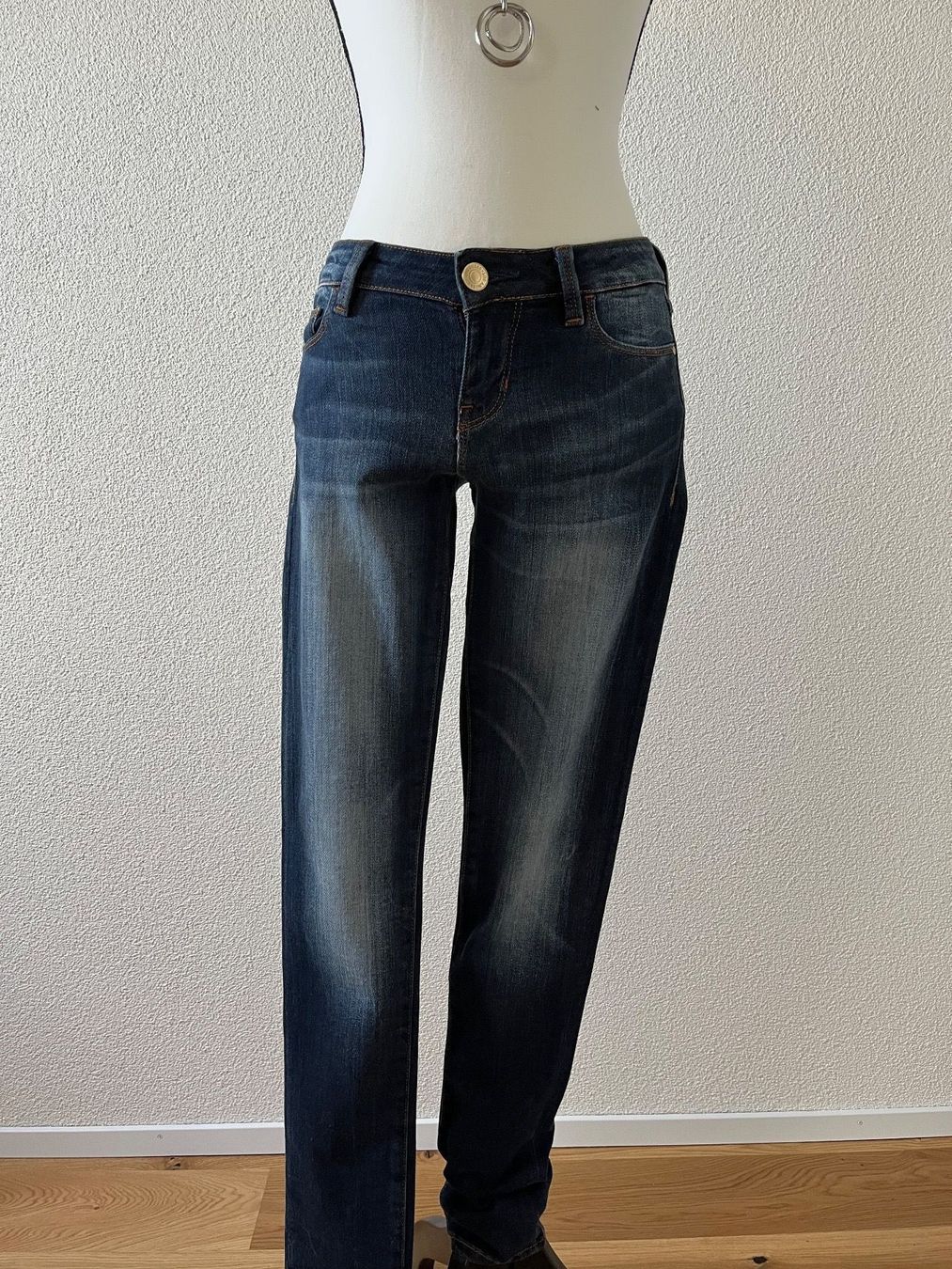 Guess Jeans: Guess Jeans Grösse 25 – Nuovo (secondo la descrizione) da Grafstal venduto da fynesong 1