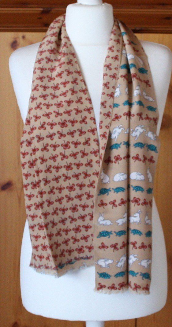 Foulards, Tücher & Schals: Schal Tuch beige - bunt zweiseitig – Gebraucht aus Flüelen von Diversicum-Textil 1