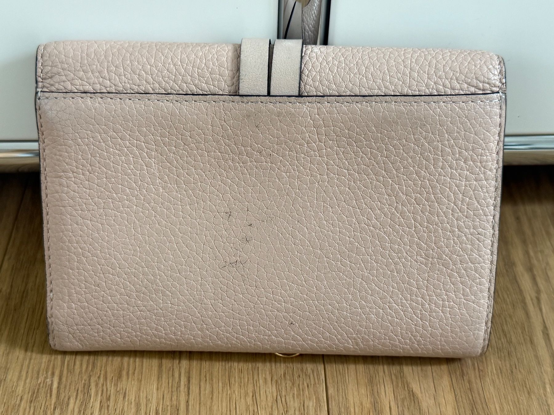 Chloé Portemonnaie: Chloe Alphabet Portemonnaie, hellrosa Leder – Gebraucht aus Horgen von tsp_qr5b 1