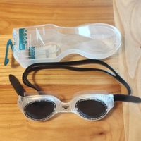 Lunettes de natation Speedo + boîtier rigide