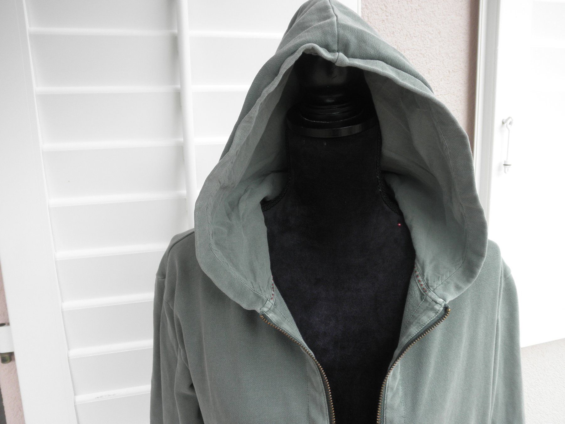 Nile Vestes: Nile Sweatshirt-Jacke – D'occasion à Buttwil par Engelhaar 1