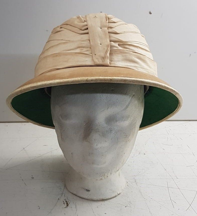 Copricapi, berretti & cappellini: Antiker Tropenhelm Yee Hing Hongkong – Usato da Flums venduto da Flumsantik 1