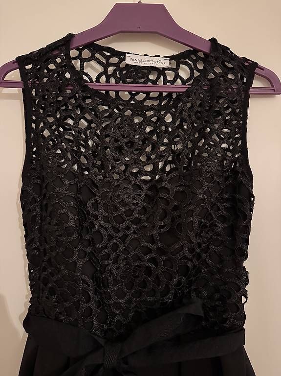 Vestiti: Robe noire élégante Rinascimento / Taille XS – Usato da La Tour de Peilz venduto da Caly21