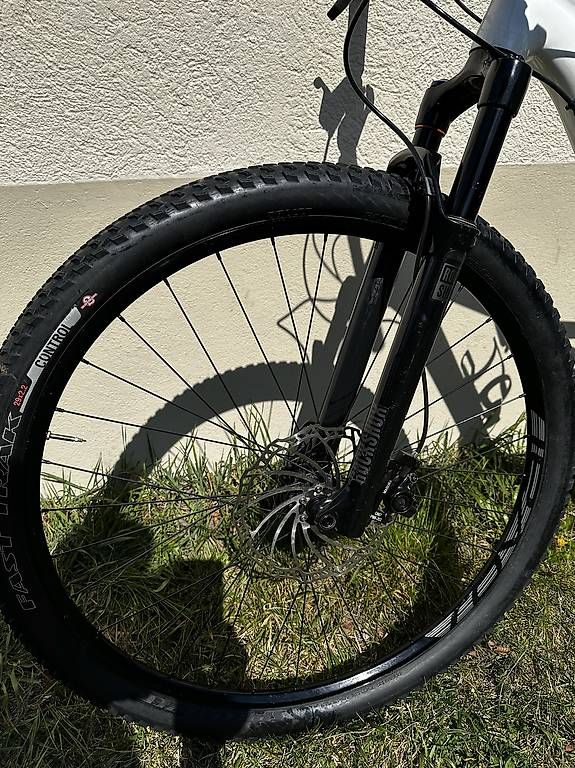 Specialized Biciclette: Mountainbike Spezialized – Usato da Landquart venduto da GR30022 2