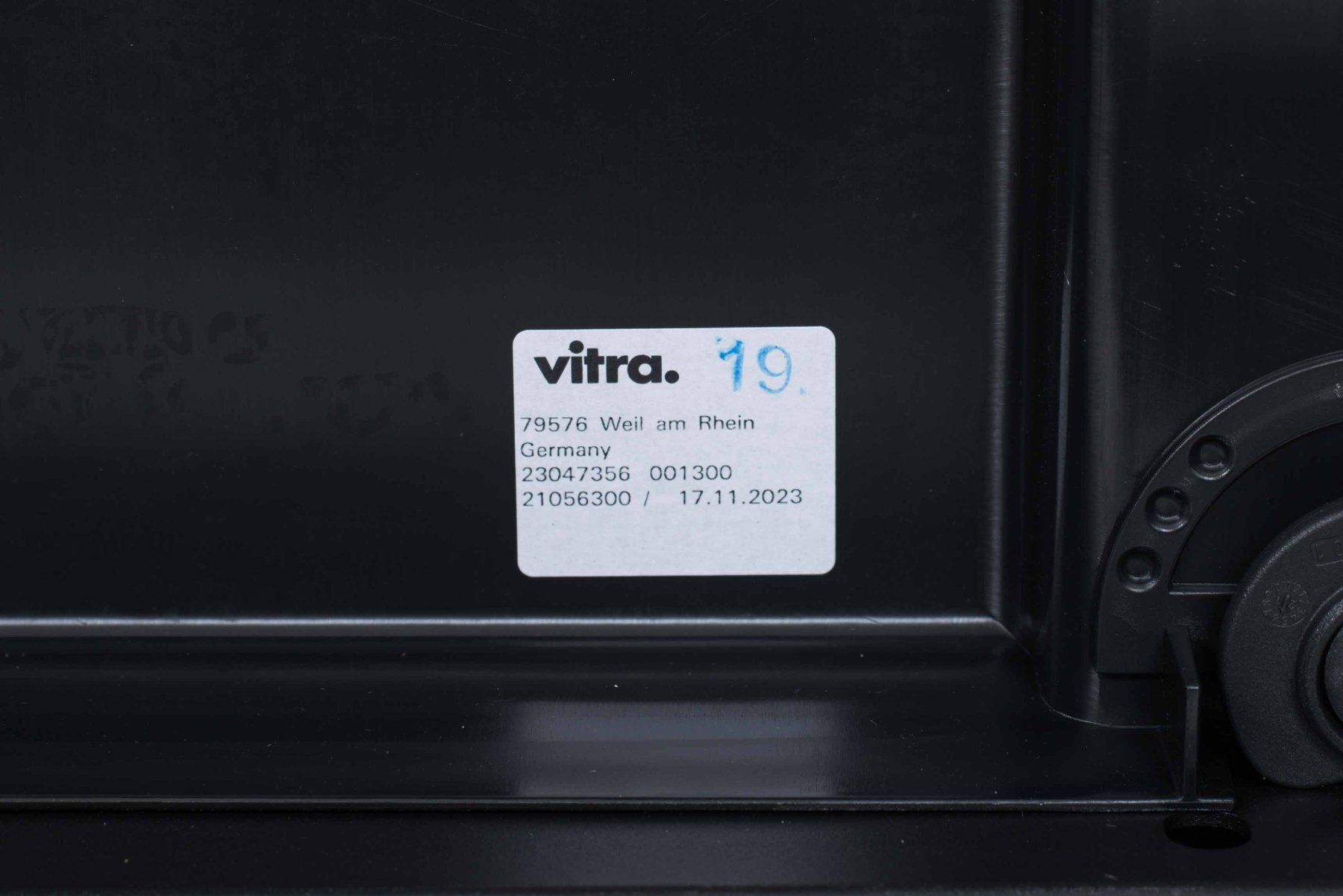 Vitra Divani: Vitra Soft Work Sofa Highback - Edward Barber & Jay Osgerby – Usato da Zürich venduto da STUZH38 8