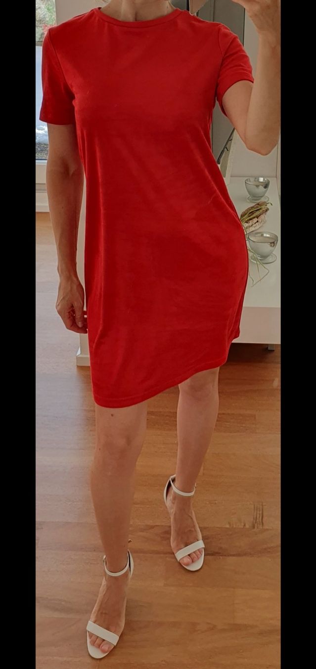 Zara Vestiti: Kleid Veloursoptik Grösse 34, rot. – Nuovo (secondo la descrizione) da Stansstad venduto da InStyle8