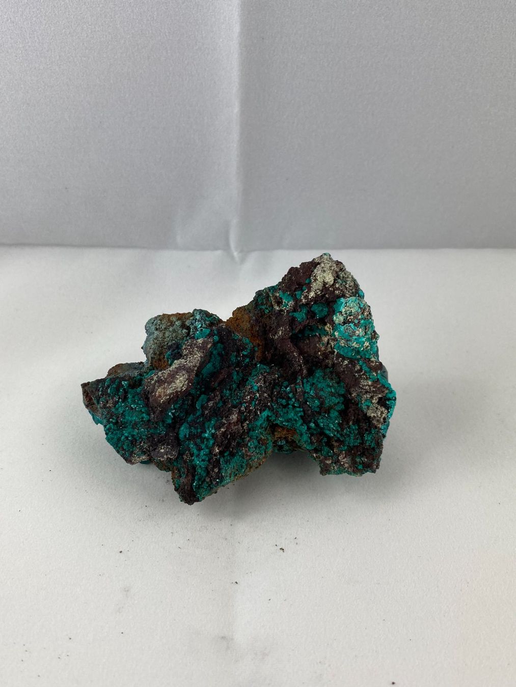 Minerali & Pietre curative: Dioptas 9cm 5.8cm 4cm 189g – Usato da Schinznach Bad venduto da Prosperos 5