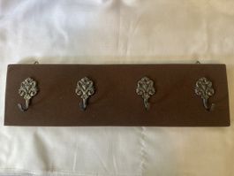 Vintage Wandgarderobe mit 4 Haken im Landhausstil!