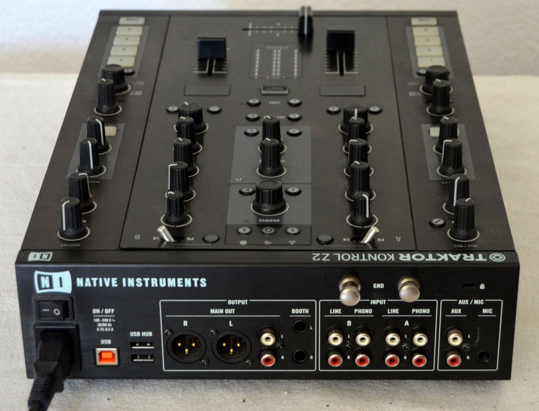 Traktor Console di mixaggio: Traktor Kontrol Z2 DJ Mixer / Table de mixage – Usato da Collonges venduto da arashee 6