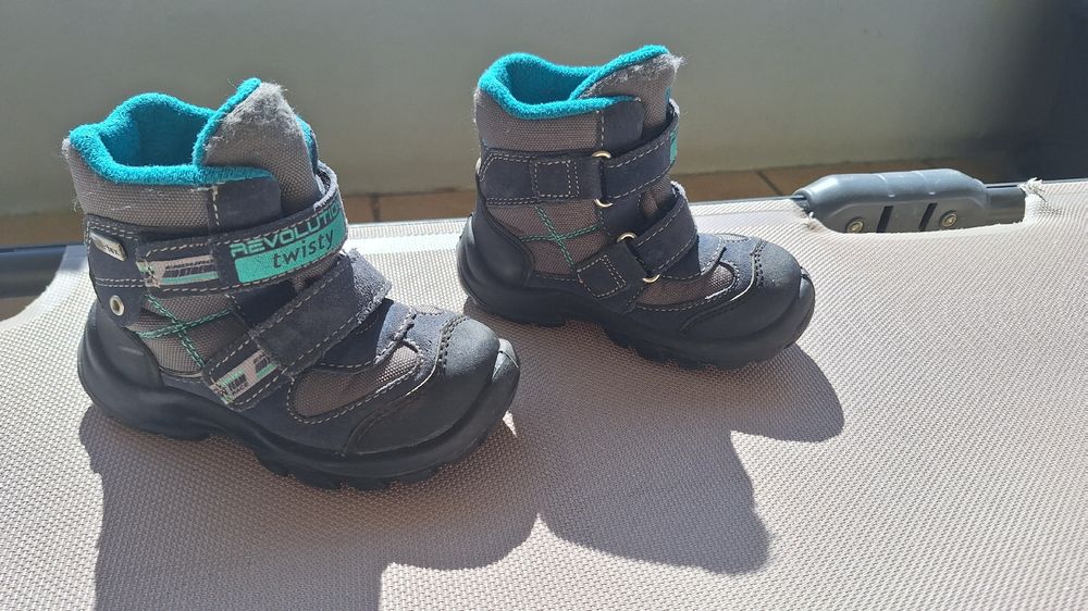 Scarpe per ragazzi: Winterstiefel Grösse 24 - Ideal für die kalte Jahreszeit! – Usato da Thun venduto da man_fg9v 1