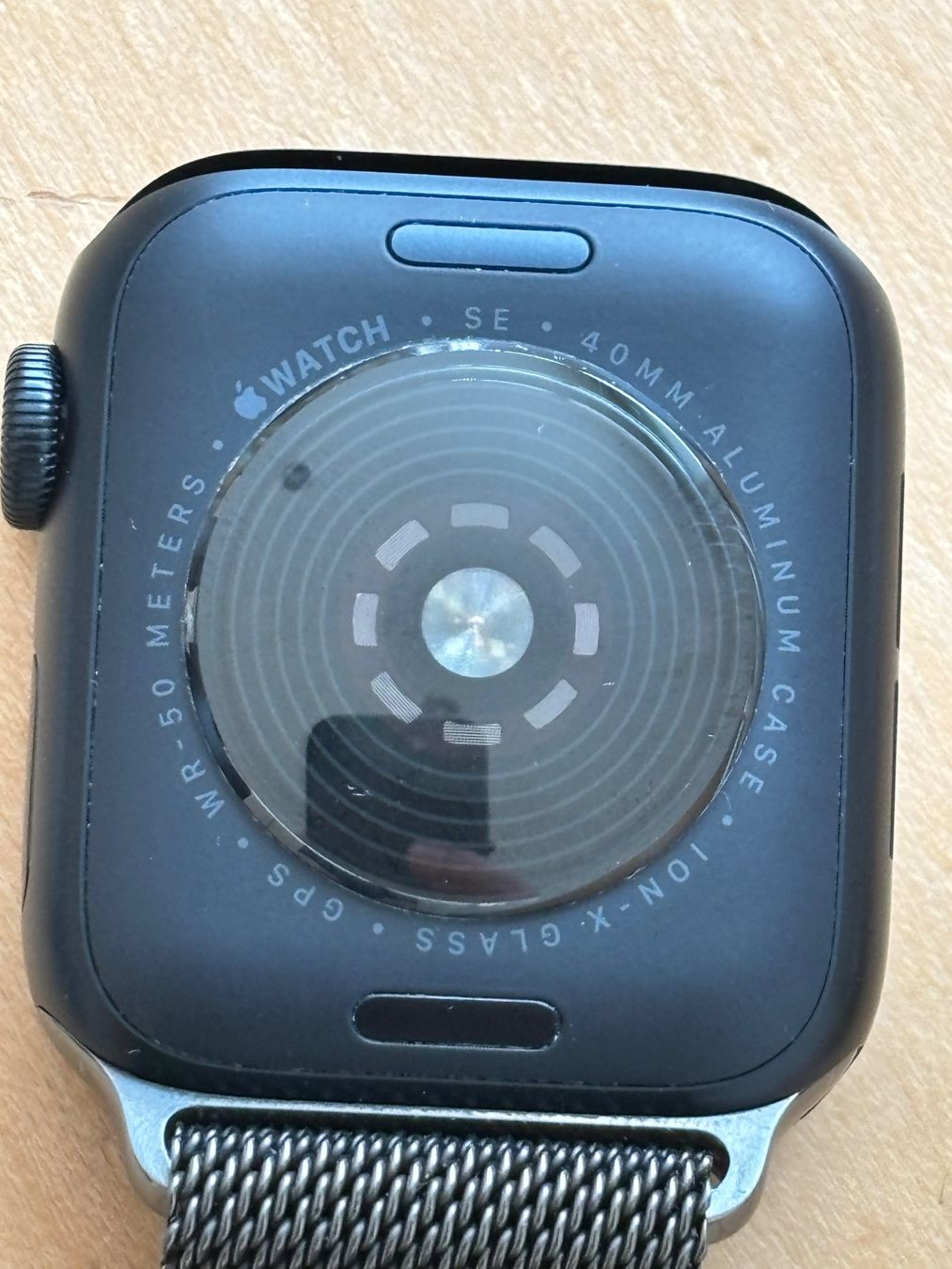Apple Smartwatch: Apple Watch SE (GPS) 40mm – Usato da Reichenburg venduto da Rooskey 3
