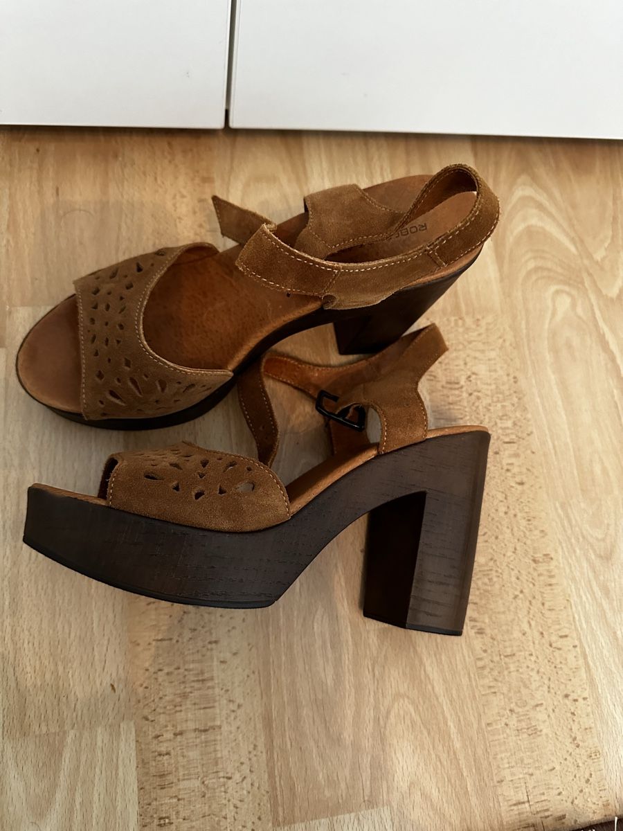 Scarpe da donna: Sandalen – Usato da Laufen venduto da Vatti 2
