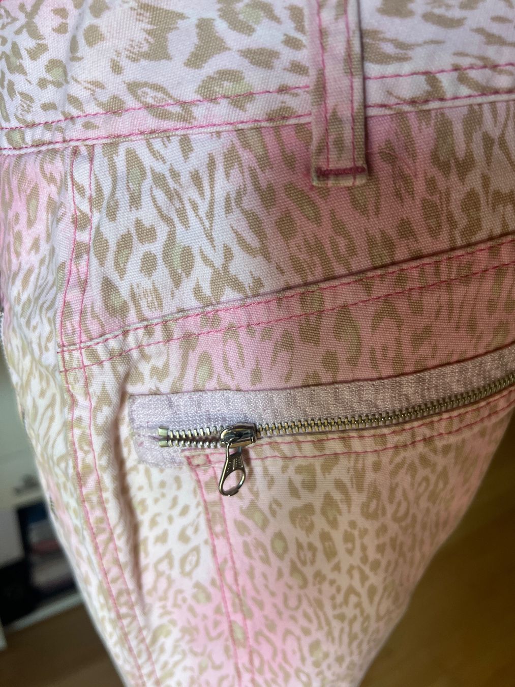 Sisley Pantalons: 3 Tl. - Damenhose von Sisley - Hammer - Gr. 40 plus OT – D'occasion à Bonaduz par Malves10 5