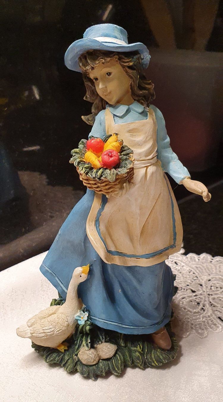 Figuren: Blumenmädchen Landhausstiel – Neu (gemäss Beschreibung) aus Mönchaltorf von Joka013 3