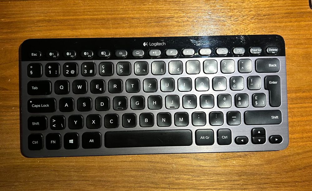 Logitech Bluetooth Illuminated Keyboard K810 | Kaufen auf Ricardo