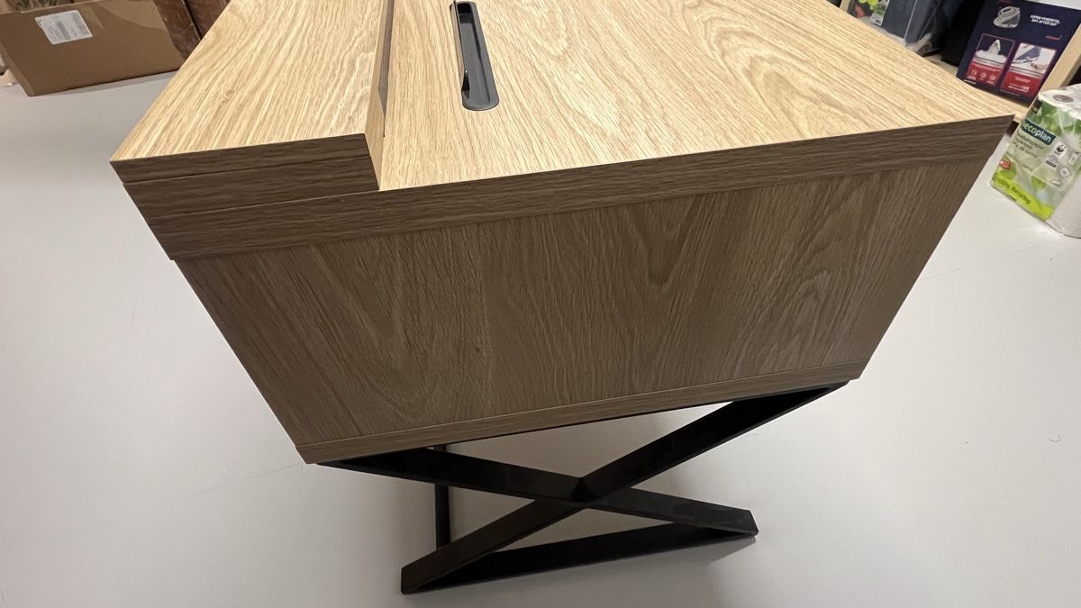 Bureaux: Desk / Schreibtisch - Eiche Farbe - Kabelmanagement – D'occasion à Zürich par jap_8kkn 3