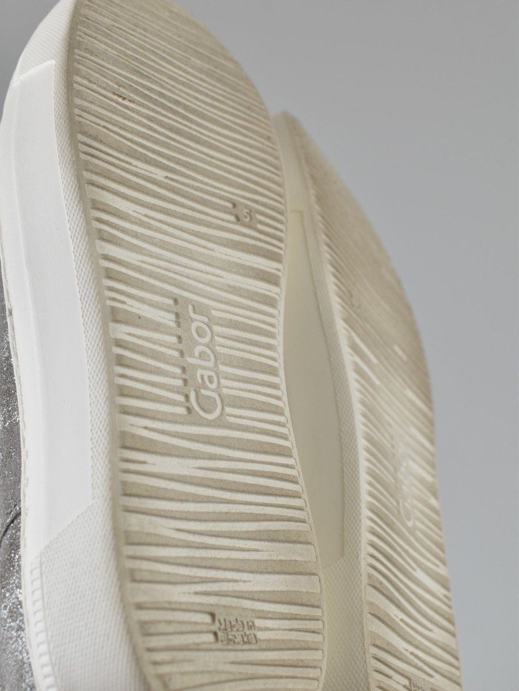 Gabor Damenschuhe: Gabor Sneaker, silber, Gr.38 (5) – Gebraucht aus Nürensdorf von 2ND_STORY 9