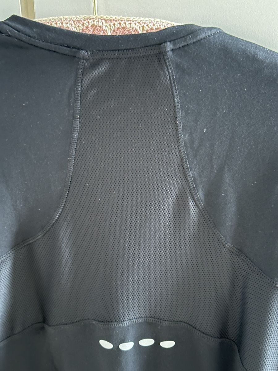 Leibchen & Hosen: Damen Laufshirt Cool Running Grösse M – Gebraucht aus Langnau aA von Camelia14 3