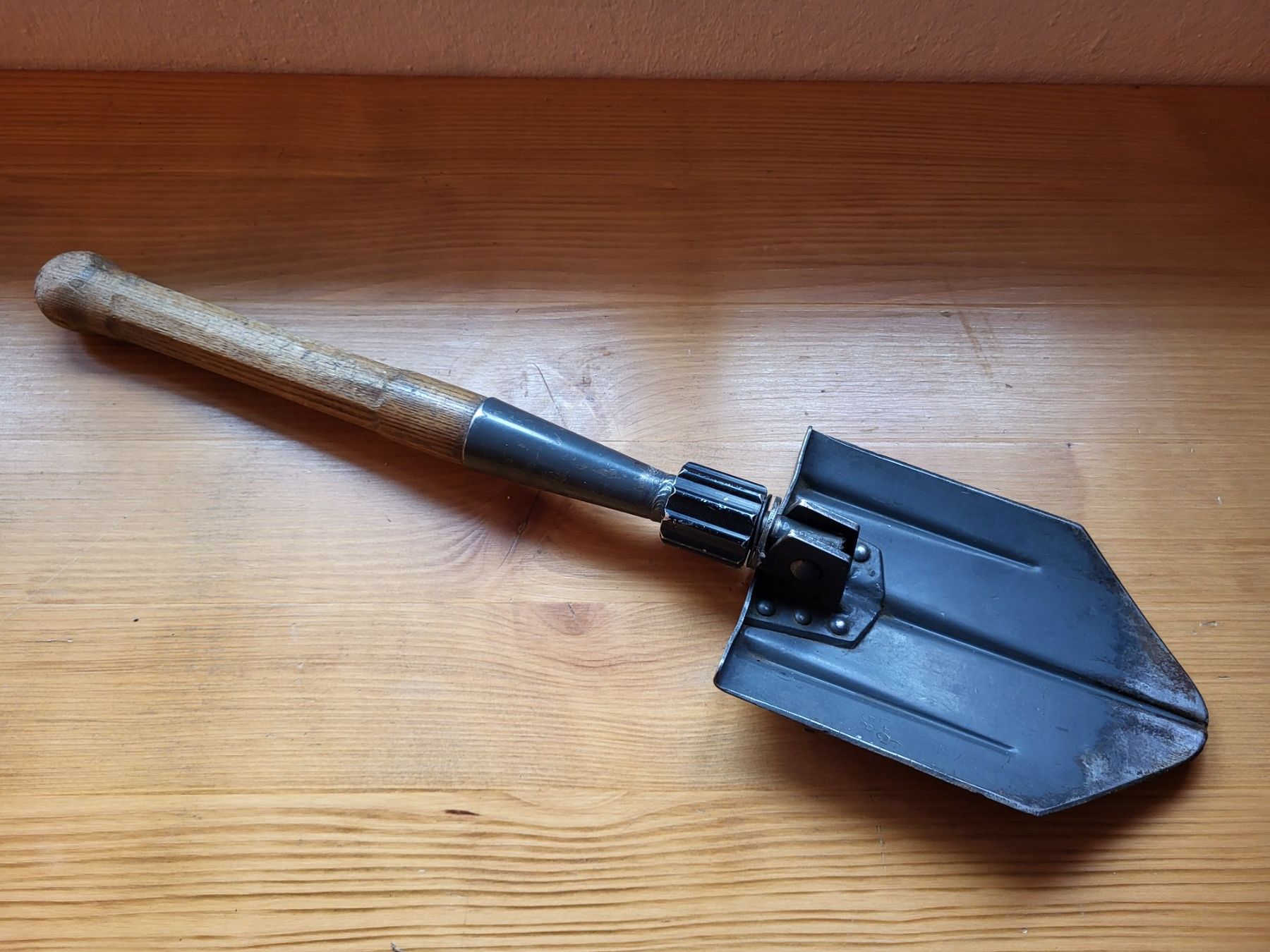 Armée suisse Tous les outils: Schweizer Armee Klappspaten – D'occasion à Egliswil par rom_gd6f 2
