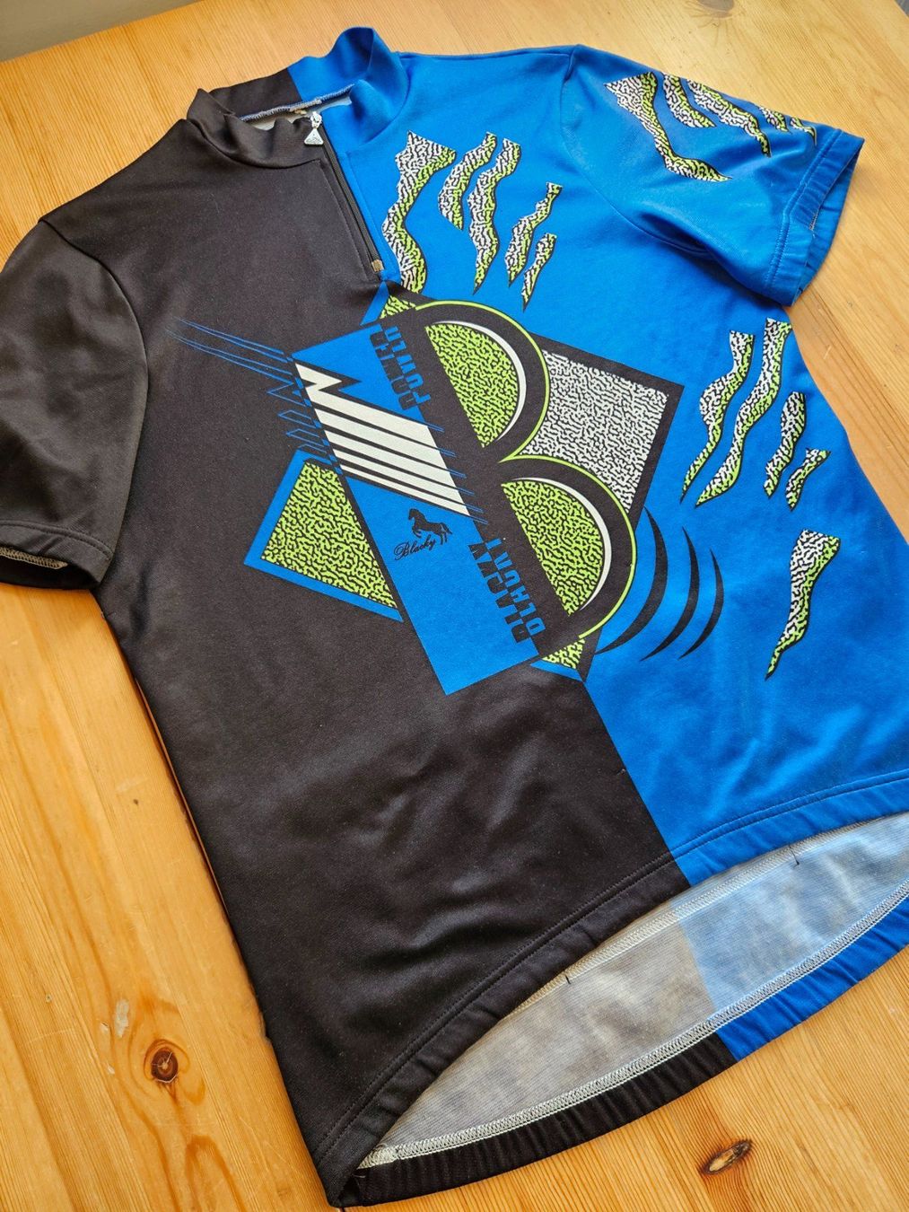 Leibchen & Hosen: Radtrikot Blacky vintage Grösse XL Velo Fahrrad Trikot – Gebraucht aus Hägglingen von United-Village-Trade 1