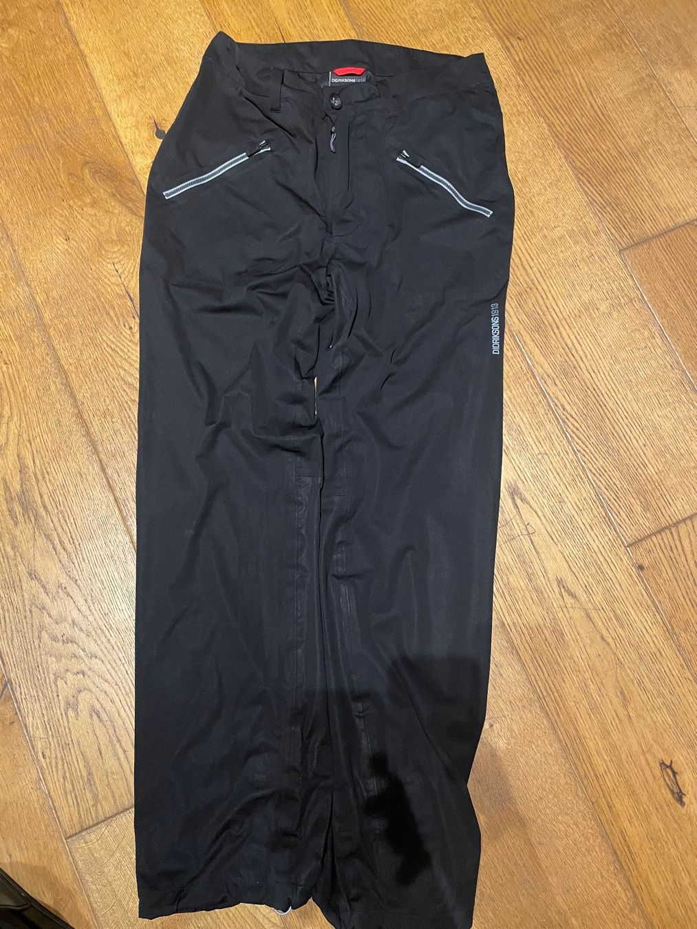Didriksons Pantaloni: didrikson storm system shell hose M – Usato da Recherswil venduto da grafics 1