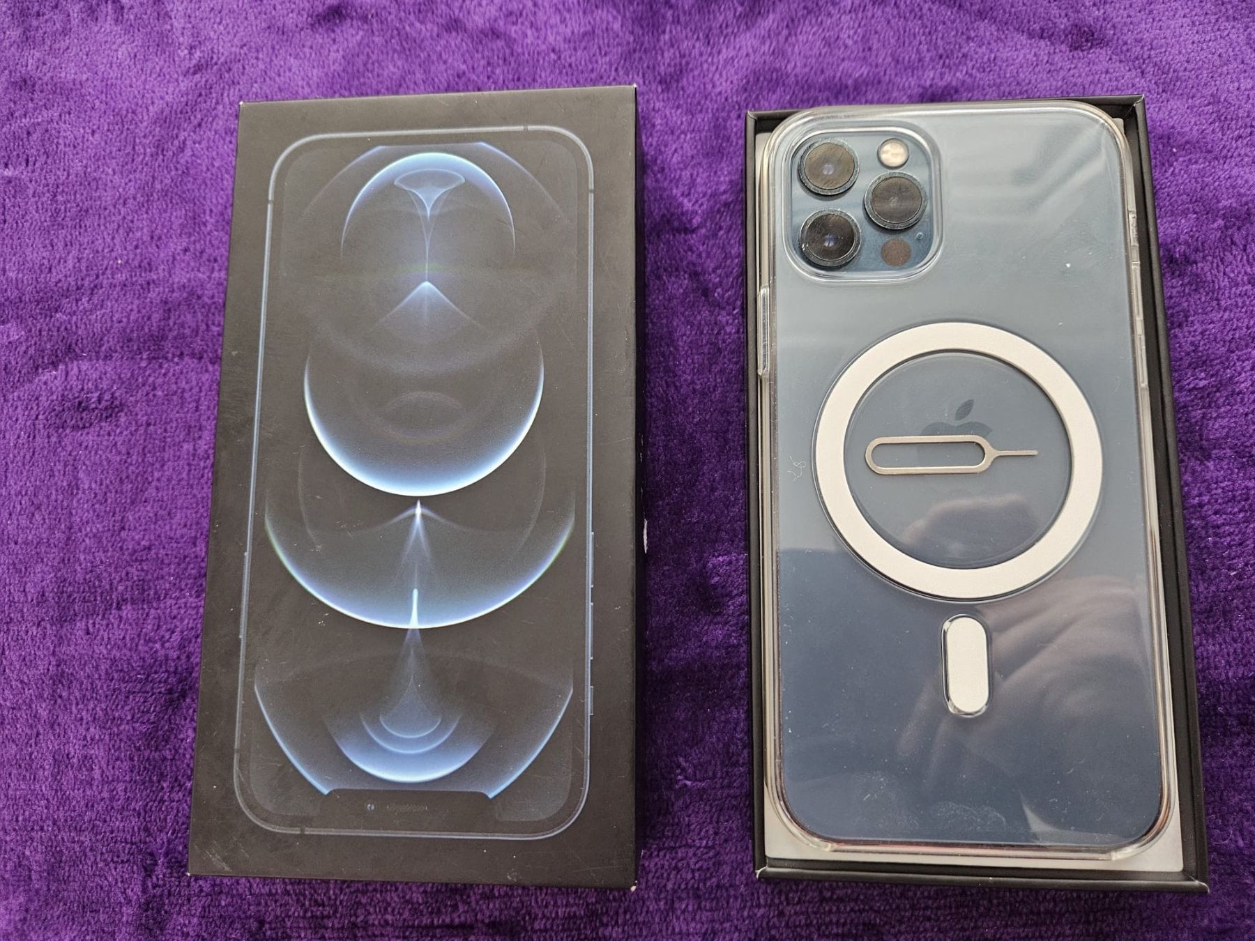 Apple Portables: Apple I Phone 12 pro 128 GB – D'occasion à Adliswil par Martina.Zelenakova 1