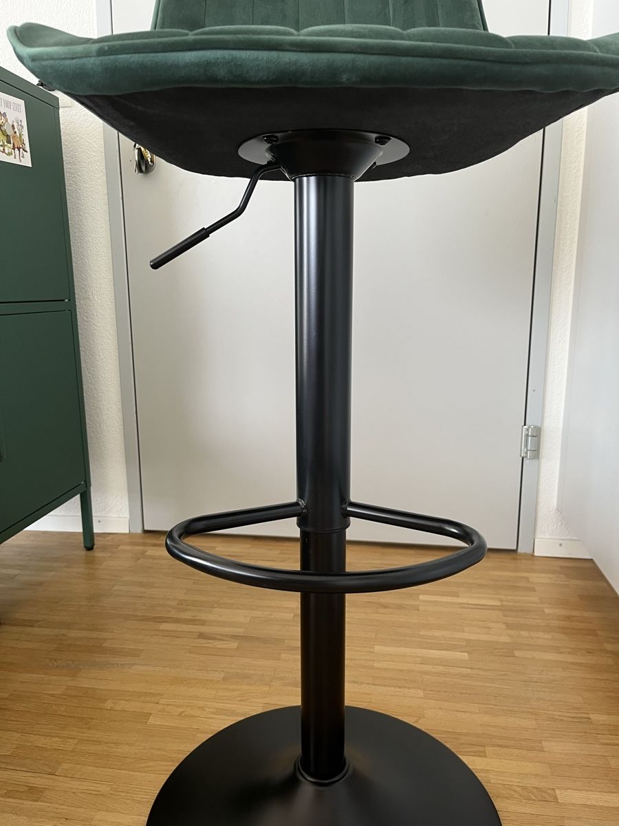 Beliani Tischset: Beliani grünesamt Barstühle/ Bartisch – Gebraucht aus Lyss von kal_777h 5