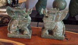 Figurines en jade vert ensemble