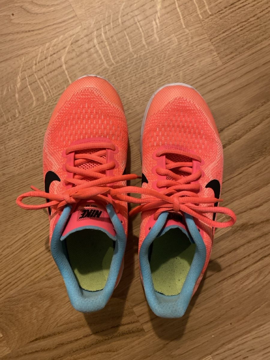 Nike Damenschuhe: NIKE FREE RUN  Schuhe in fresh orange – Gebraucht aus Zürich von sheijla 7