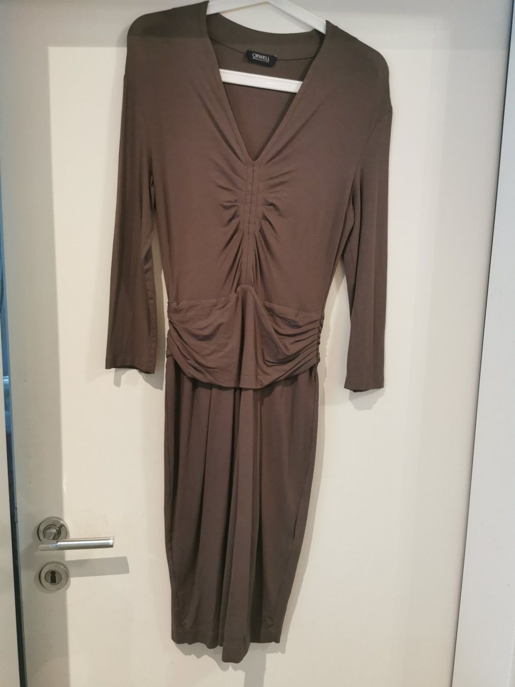 Vestiti: KLEID ORWELL GR. 36,  KHAKI – Nuovo (secondo la descrizione) da Erlenbach ZH venduto da alisamilana