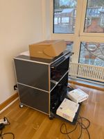 USM Regal 1x2 Anthrazit auf Rollen