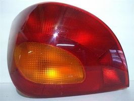 Ford Fiesta Rückleuchte  > links.
