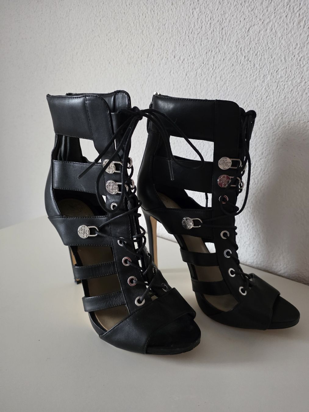 Guess Damenschuhe:  Guess Gladiator Lace-up Heels Size 40 - Perfect for Su – Neu (gemäss Beschreibung) aus Brüttisellen von par_8zbj 2