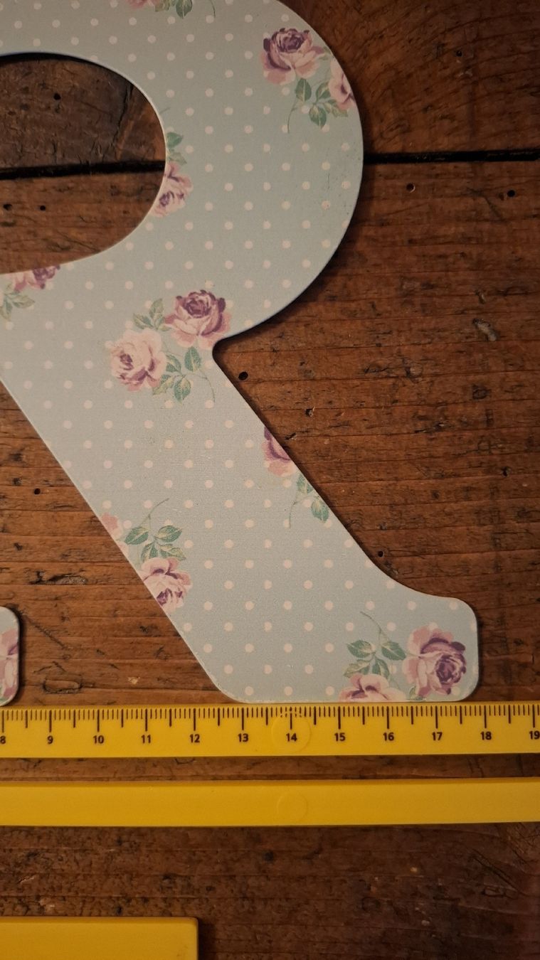 Toutes les décorations: Deko Buchstabe R Rosen hellblau Tupfen – D'occasion à Ebnat-Kappel par Aibur 2