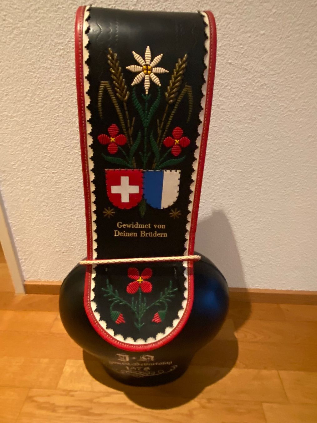 Campanacci mucche: Treichel mit besticktem Ledergurt, W. Eggimann, Weier i.E. – Usato da Eschenbach LU venduto da patrik27
