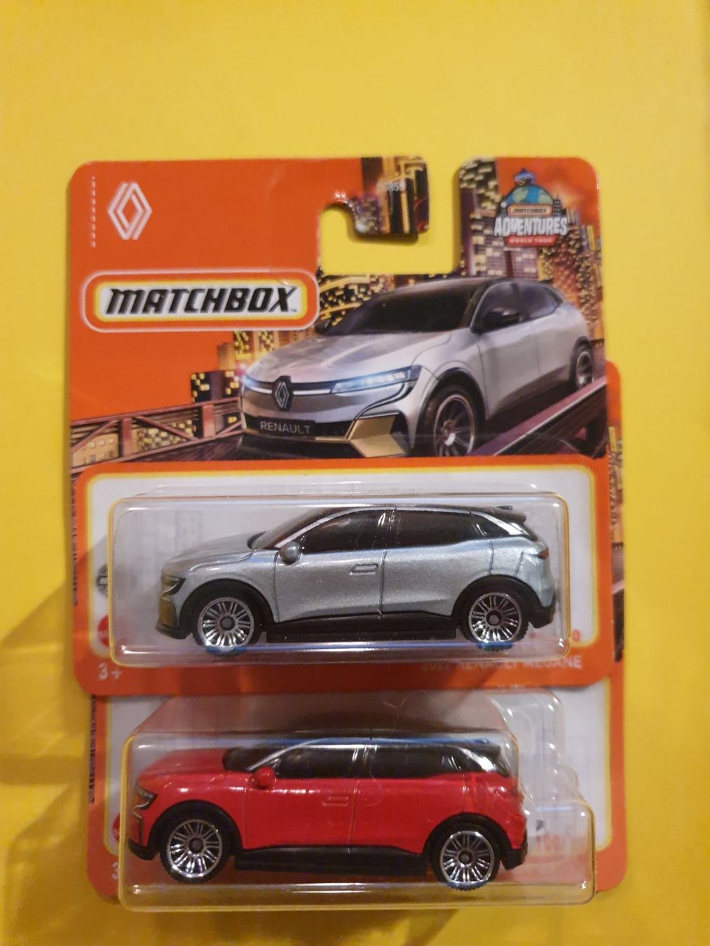 Matchbox Modellini d'auto: 2 x Matchbox 2022 RENAULT MEGANE – Nuovo e nell'imballaggio originale da Oftringen venduto da Rotor 2